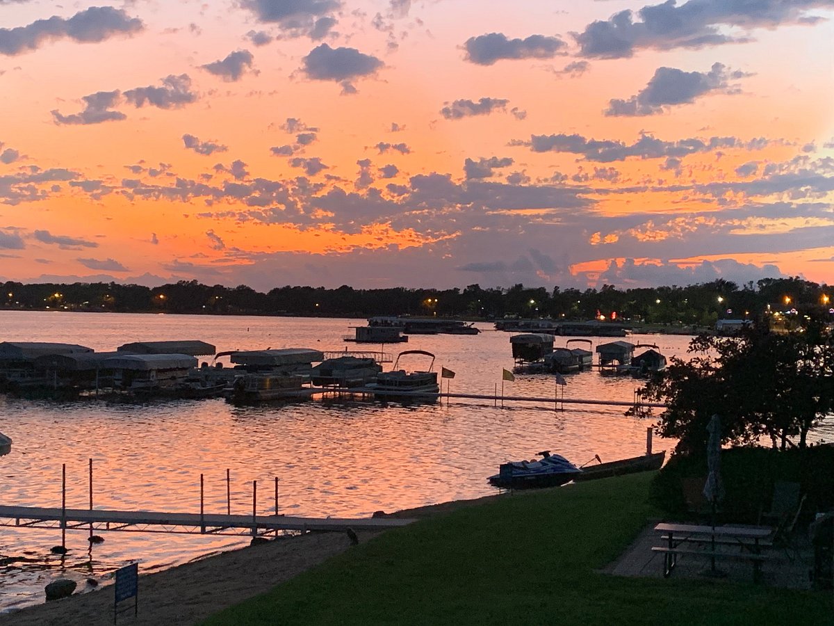 Sunset over Detroit Lake docks